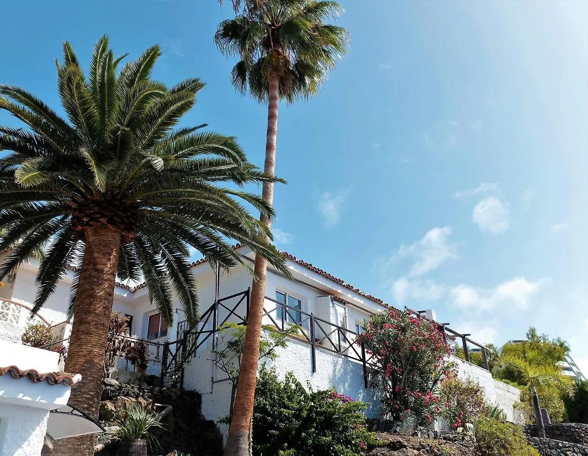 Zen Republic, private outdoor jacuzzi&pool with stunning ocean views Villa Puntillo Del Sol Spanje
