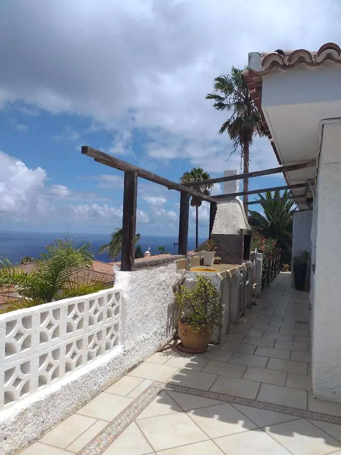 Zen Republic, private outdoor jacuzzi&pool with stunning ocean views Villa Puntillo Del Sol Spanje